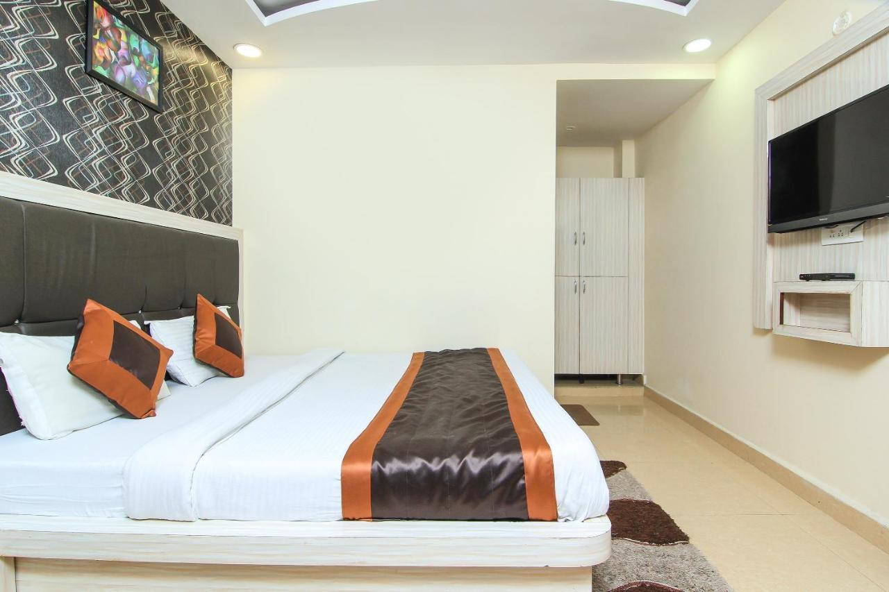 Oyo 8883 Hotel Comfort Zone Lucknow Ngoại thất bức ảnh