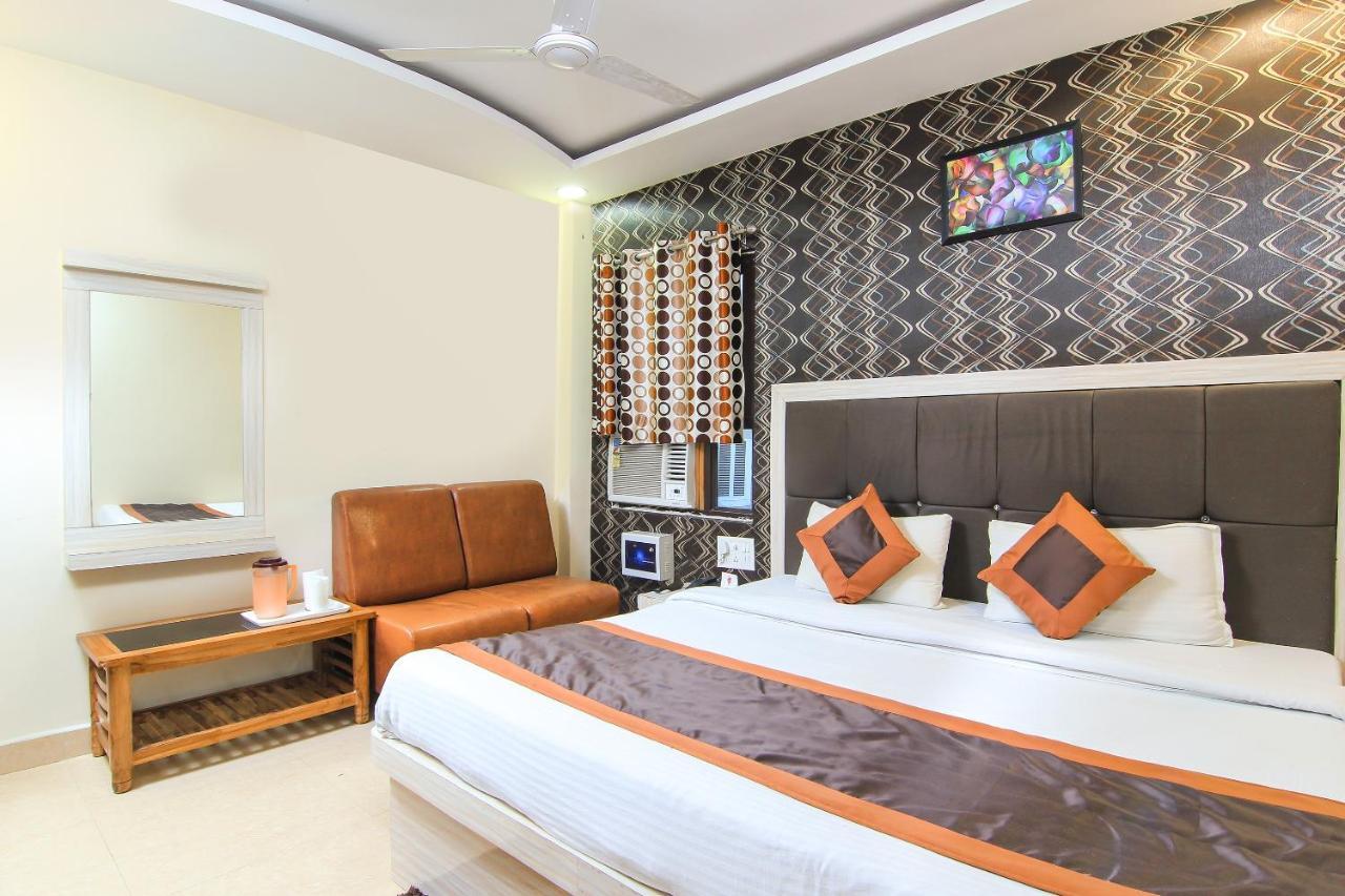 Oyo 8883 Hotel Comfort Zone Lucknow Ngoại thất bức ảnh